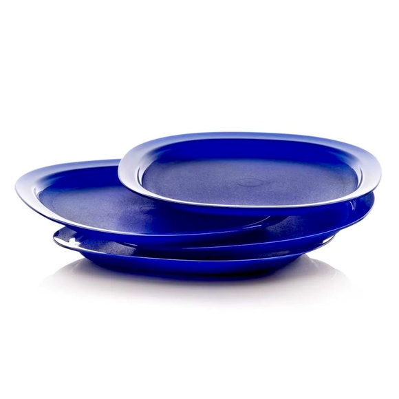 Tupperware reheatable luncheon plates set of four